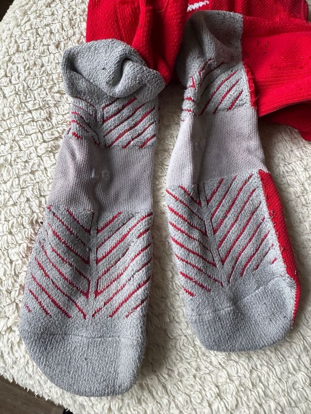 4 Medias de Fútbol (Talla 45) + regalo