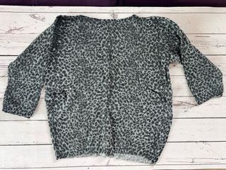 Jersey estampado leopardo gris