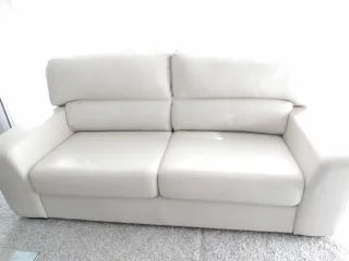 Sofá de tres plazas