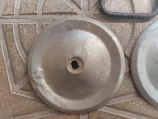 Tapacubos y llave de ruedas Diane 6