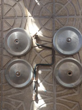 Tapacubos y llave de ruedas Diane 6