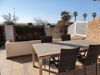 Casa adosada en alquiler en La Pineda en Castelldefels