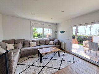 Casa adosada en alquiler en La Pineda en Castelldefels