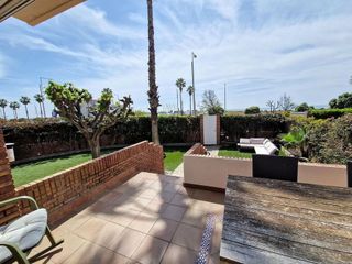 Casa adosada en alquiler en La Pineda en Castelldefels