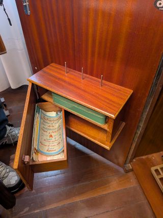 Mueble Máquina Coser Alfa Madera