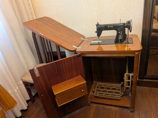 Mueble Máquina Coser Alfa Madera