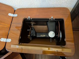 Mueble Máquina Coser Alfa Madera
