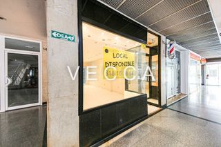 Local comercial en alquiler en Las Conejeras - Esparragal en Coslada