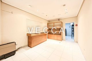 Local comercial en alquiler en Las Conejeras - Esparragal en Coslada