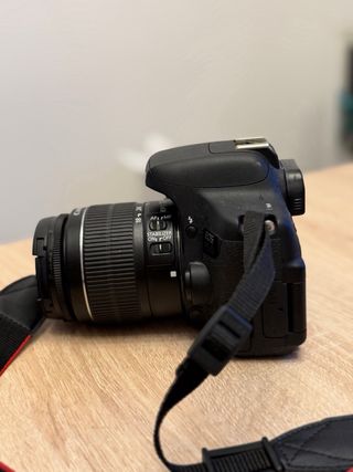 Fotocamera reflex digitale Canon