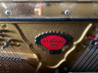 Piano Schimmel Alemán 112 Chippendale