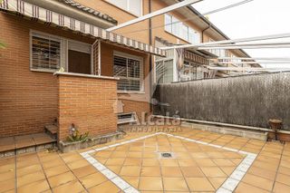 Casa en venta en Ensanche en Alcalá de Henares