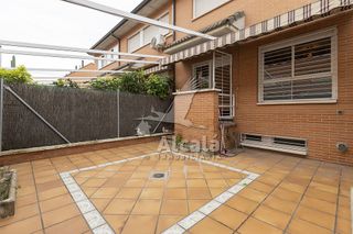 Casa en venta en Ensanche en Alcalá de Henares