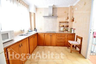 Casa adosada en venta en Cheste