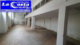 Local comercial en venta en Numancia - San Fernando en Santander