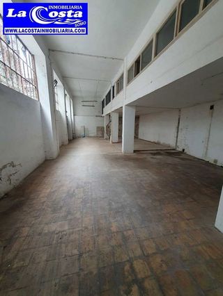Local comercial en venta en Numancia - San Fernando en Santander