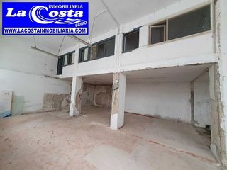 Local comercial en venta en Numancia - San Fernando en Santander