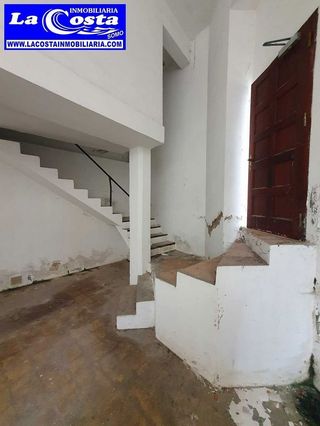 Local comercial en venta en Numancia - San Fernando en Santander