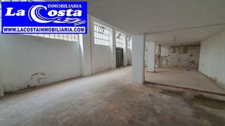 Local comercial en venta en Numancia - San Fernando en Santander