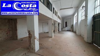 Local comercial en venta en Numancia - San Fernando en Santander