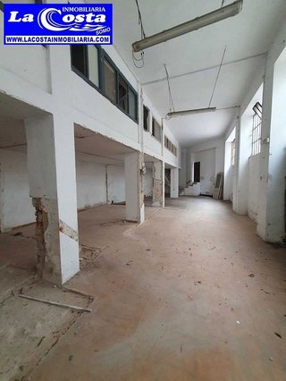 Local comercial en venta en Numancia - San Fernando en Santander