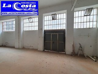 Local comercial en venta en Numancia - San Fernando en Santander