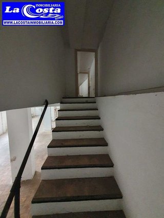 Local comercial en venta en Numancia - San Fernando en Santander