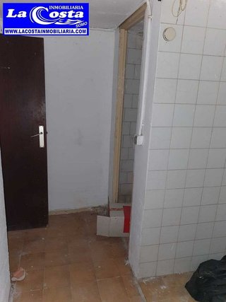 Local comercial en venta en Numancia - San Fernando en Santander