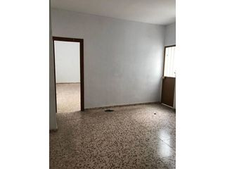 Local comercial en venta en Cabra