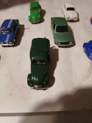 8 coches clásicos escala 1:43