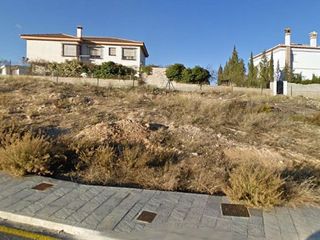 Terreno en venta en Zubia (La)