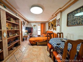 Piso en venta en Linares