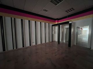 Local comercial en venta en Centro - Doña Mercedes en Dos Hermanas