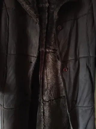 Abrigo largo marrón con forro de pelo