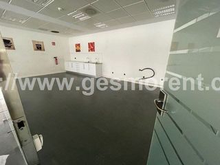 Oficina en venta en Bufalà en Badalona