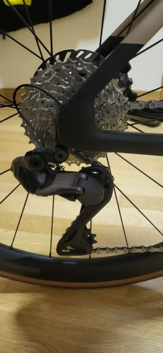 Bicicleta de carretera Megamo