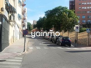 Local comercial en alquiler en Hospital en Jaén