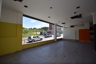 Local comercial en alquiler en Miño