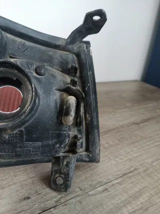 Intermitente delantero izquierdo Mitsubishi Monter