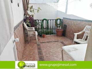 Casa adosada en venta en Cabra