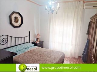 Casa adosada en venta en Cabra