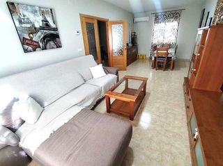 Casa adosada en venta en Valdepeñas