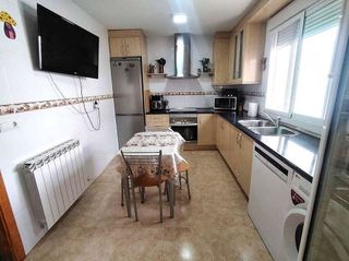 Casa adosada en venta en Valdepeñas