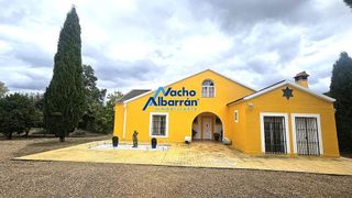 Chalet en venta en Huerta Rosales - Valdepasillas en Badajoz