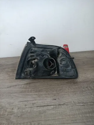 Intermitente Delantero Derecho Mitsubishi Montero