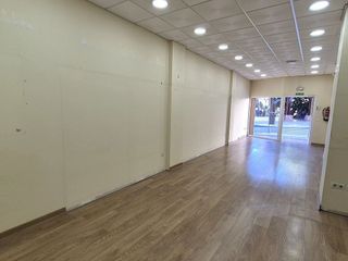 Local comercial en venta en Camino Viejo de Málaga en Vélez-Málaga