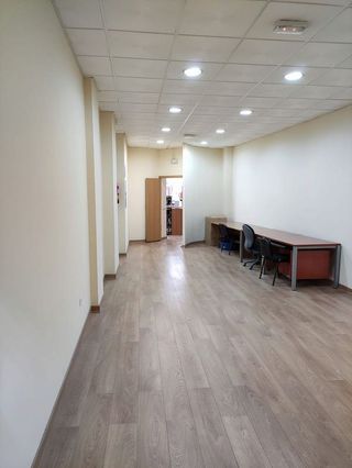 Local comercial en venta en Camino Viejo de Málaga en Vélez-Málaga