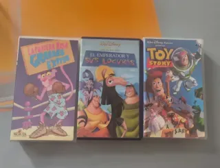 Lote 3 VHS: Toy Story, La Pantera Rosa, El Emperad