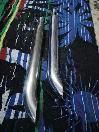 Tubos de escape cromados