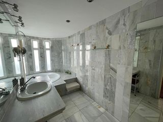 Piso en venta en Nagüeles Alto en Marbella